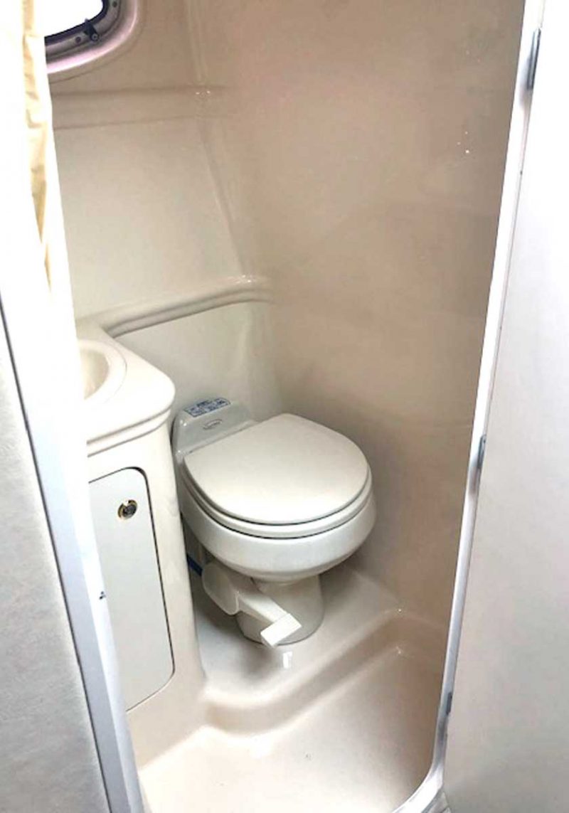 Sea Ray_toilet – DBC Marine